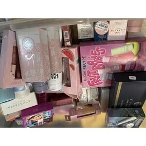 ✨ MYSTERY BEAUTY BOX ✨